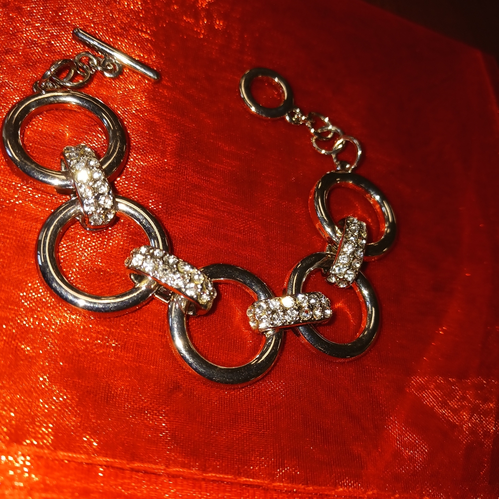 Toggle Bracelet - Picture 4 of 6